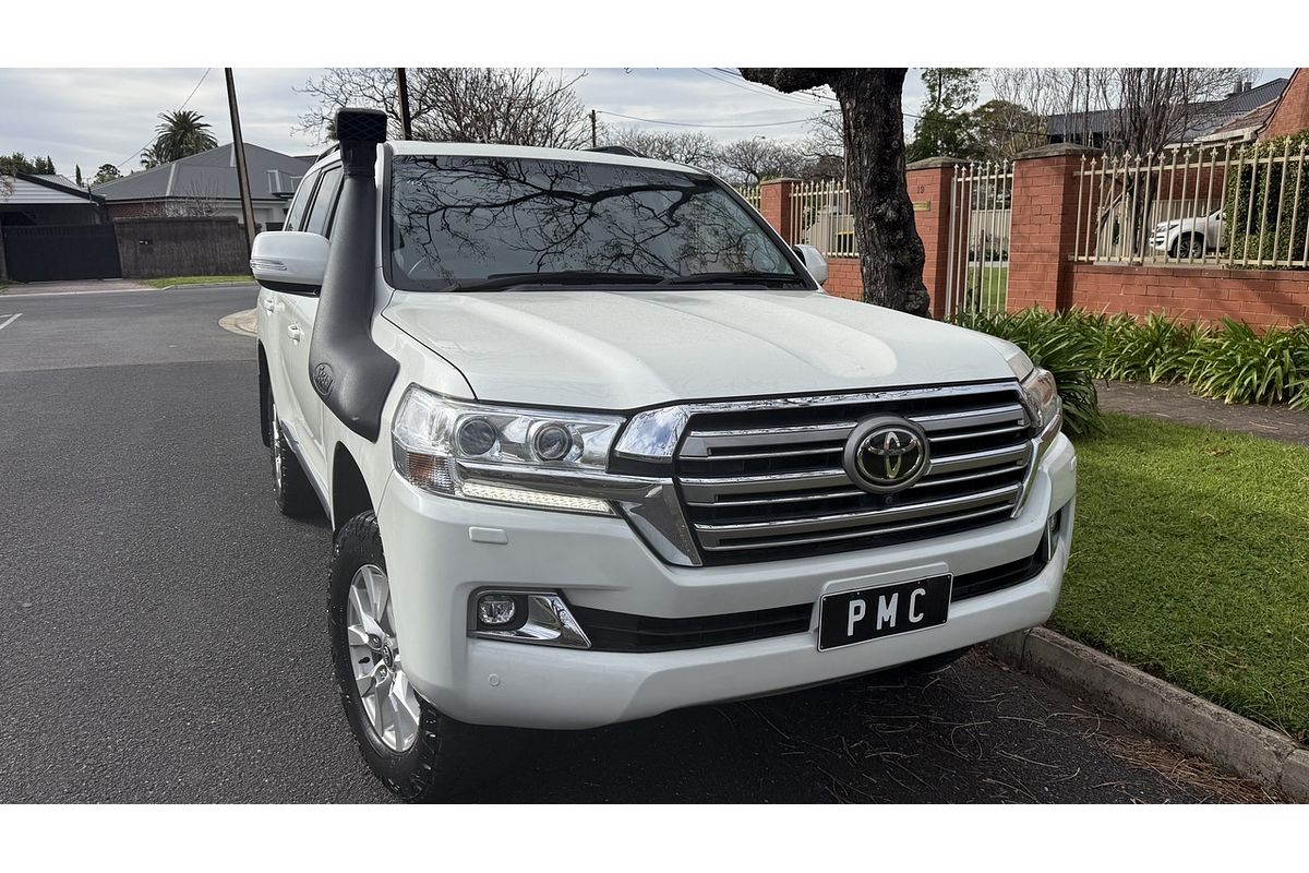 2016 Toyota Landcruiser Sahara VDJ200R