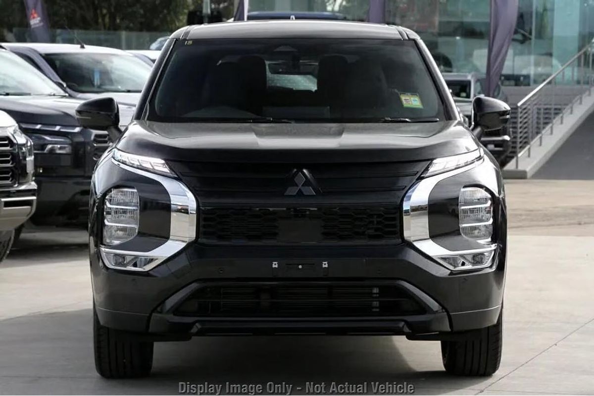 2026 Mitsubishi Outlander Black Edition ZM