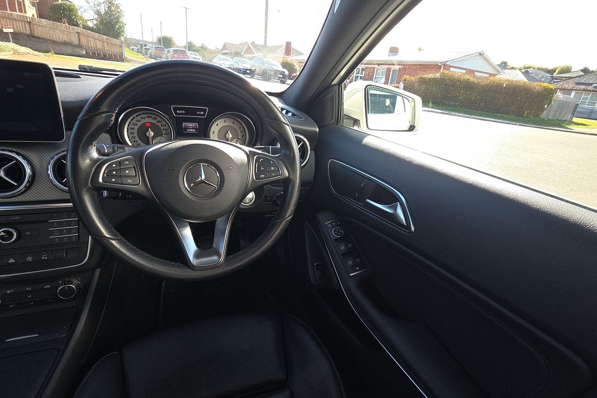 2017 Mercedes-Benz GLA GLA180 X156