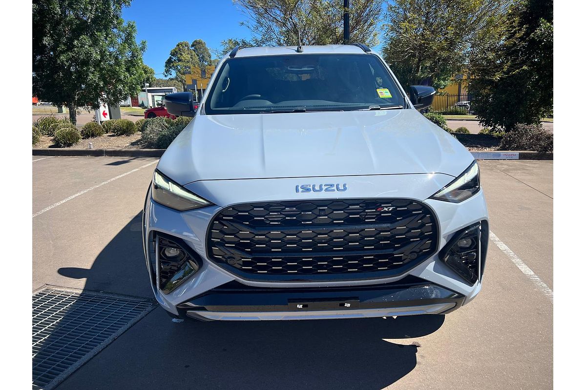 2026 Isuzu MU-X X-TERRAIN