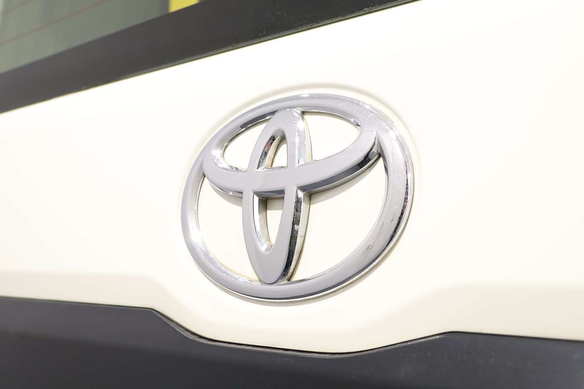 2021 Toyota Hiace GDH300R LWB