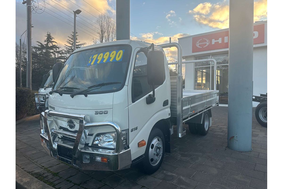 2025 Hino 300 Series 616 SWB