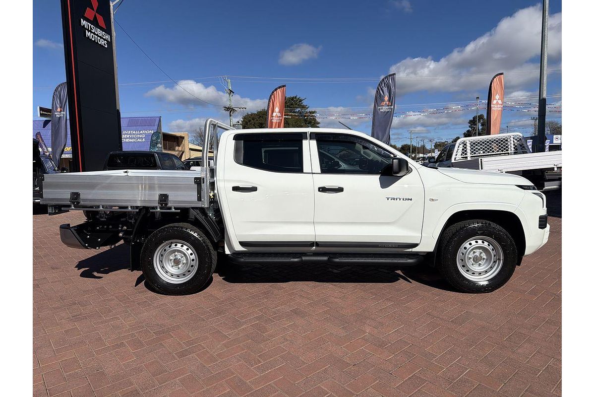 2025 Mitsubishi Triton GLX MV 4X4