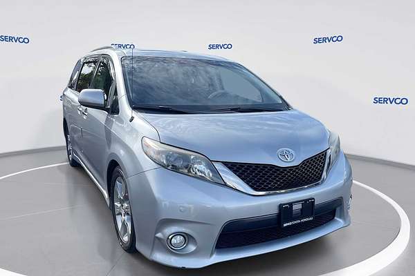 2013 Toyota SIENNA SE
