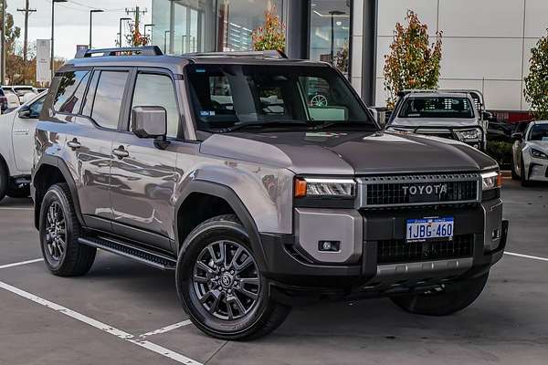 2025 Toyota Landcruiser Prado
