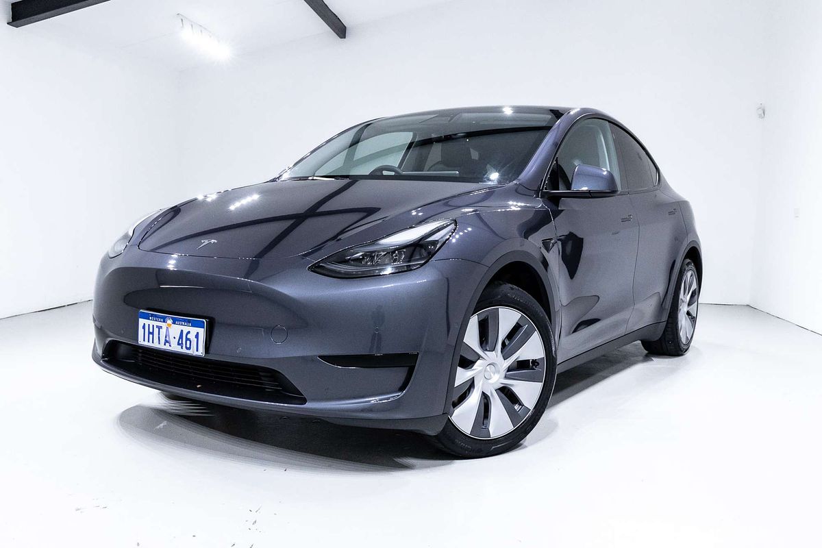 2022 Tesla Model Y Rear-Wheel Drive