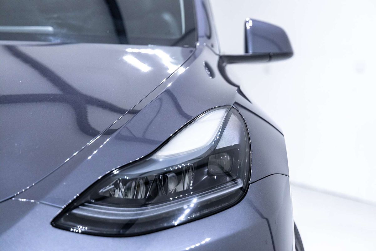 2022 Tesla Model Y Rear-Wheel Drive