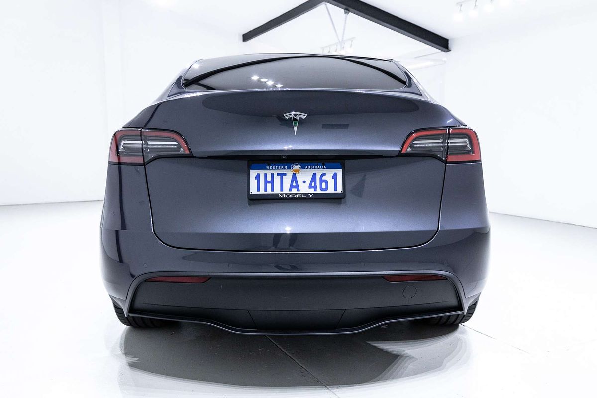 2022 Tesla Model Y Rear-Wheel Drive