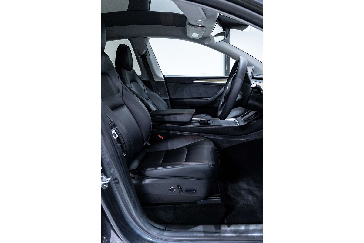 2022 Tesla Model Y Rear-Wheel Drive