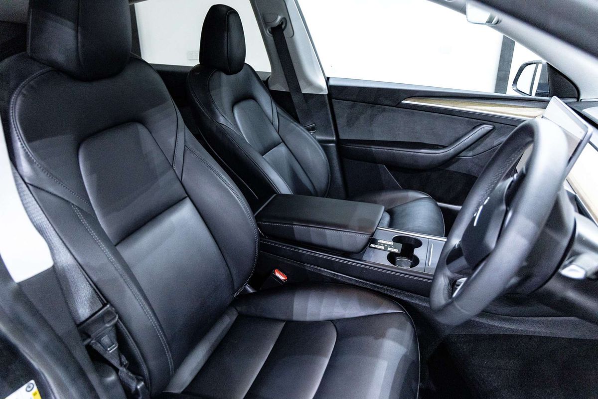 2022 Tesla Model Y Rear-Wheel Drive