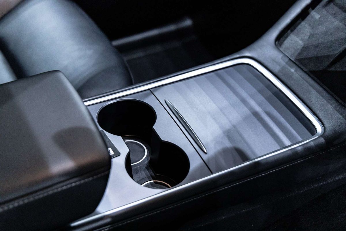 2022 Tesla Model Y Rear-Wheel Drive