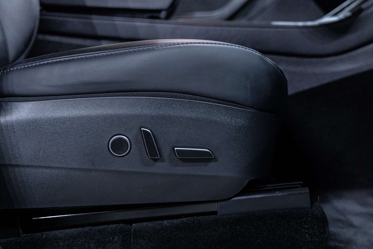 2022 Tesla Model Y Rear-Wheel Drive