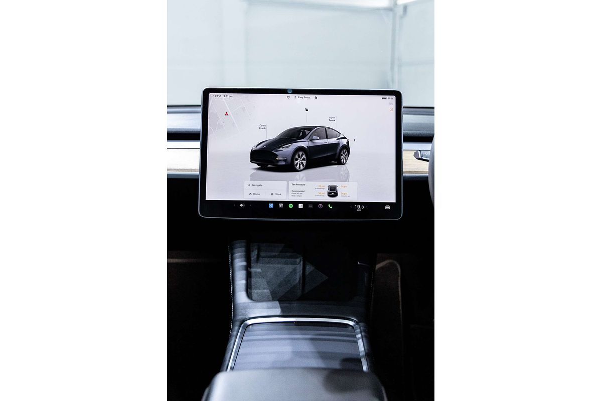 2022 Tesla Model Y Rear-Wheel Drive