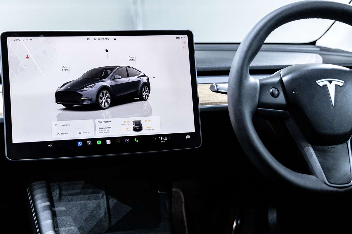 2022 Tesla Model Y Rear-Wheel Drive