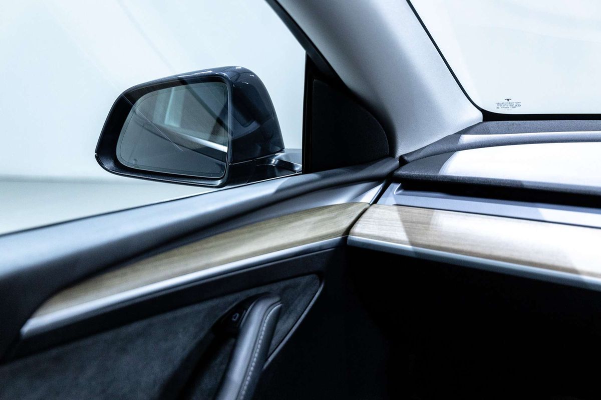 2022 Tesla Model Y Rear-Wheel Drive