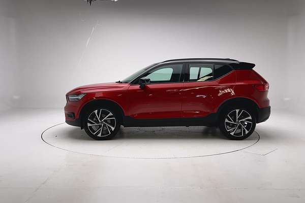 2019 Volvo XC40 T5 R-Design thumb-4