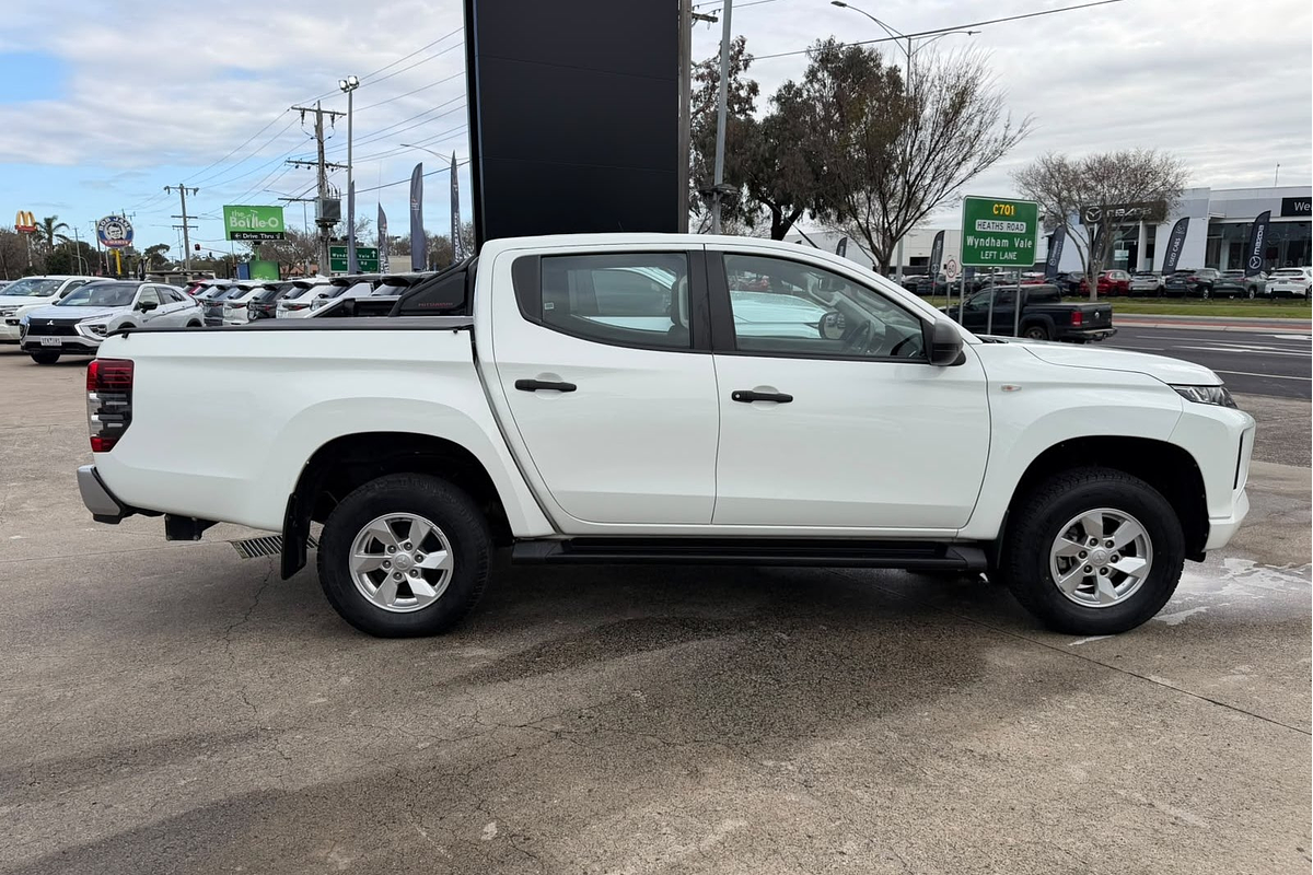 2023 Mitsubishi Triton GLX+ MR 4X4