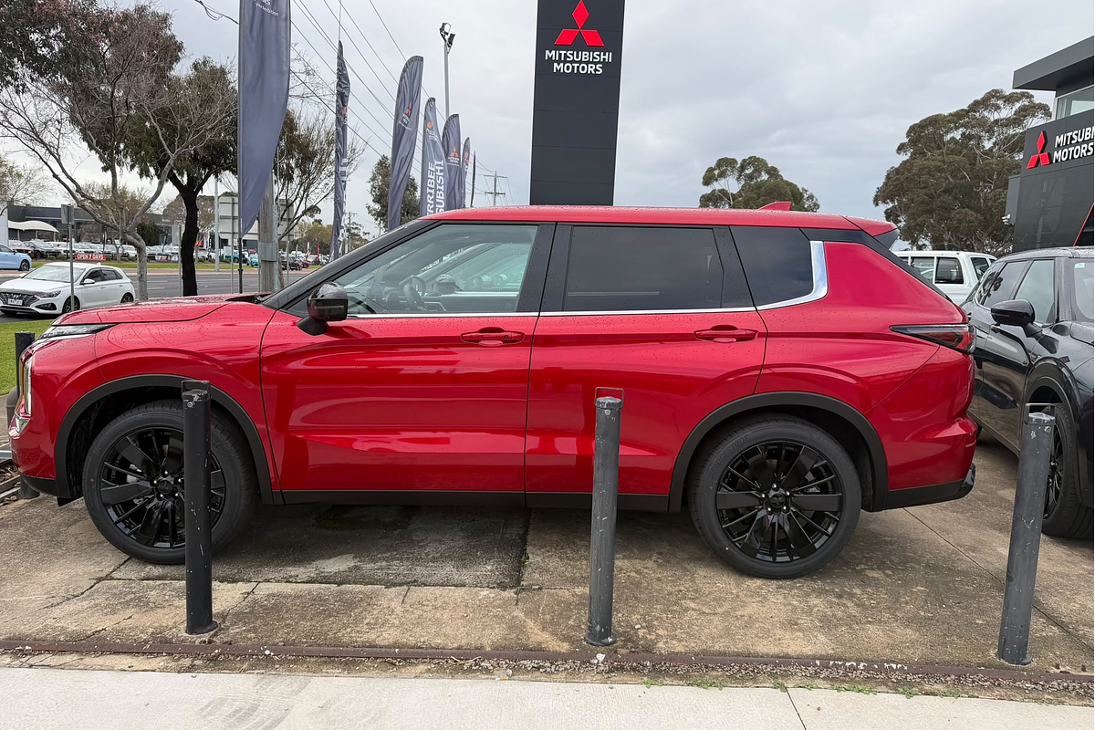 2026 Mitsubishi Outlander LS ZM