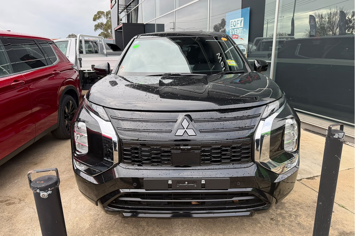 2026 Mitsubishi Outlander LS ZM