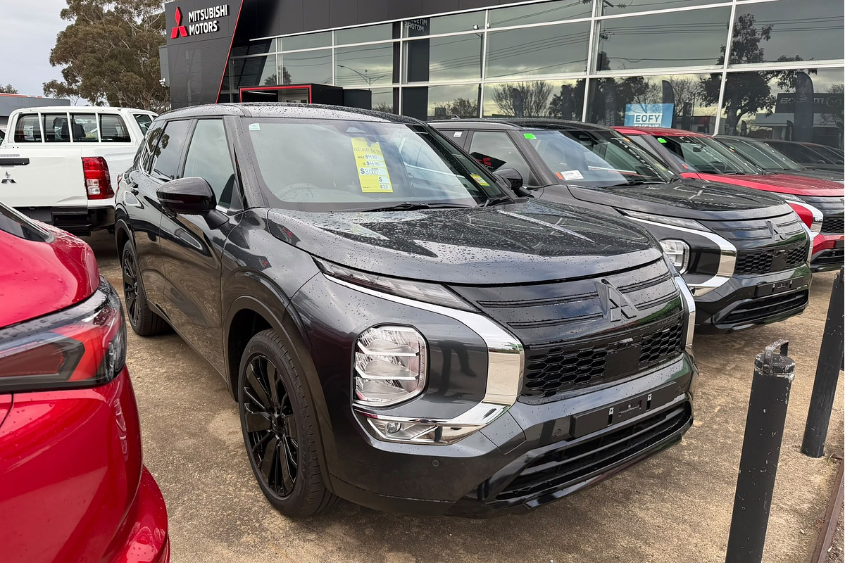2026 Mitsubishi Outlander LS ZM