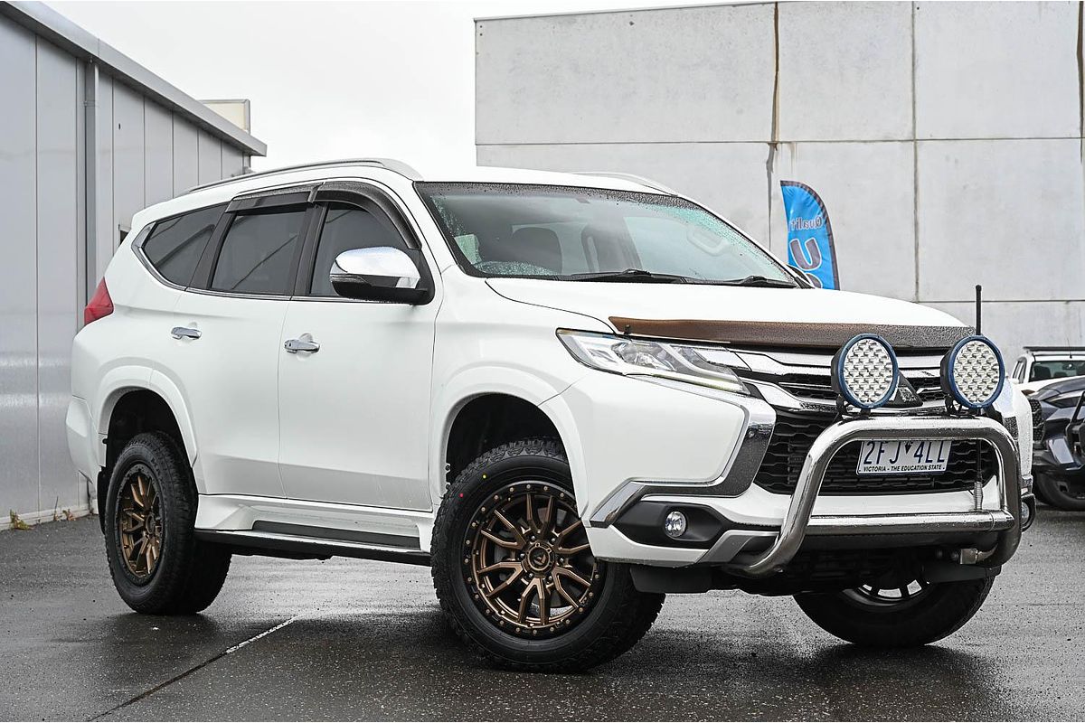 2017 Mitsubishi Pajero Sport GLX QE