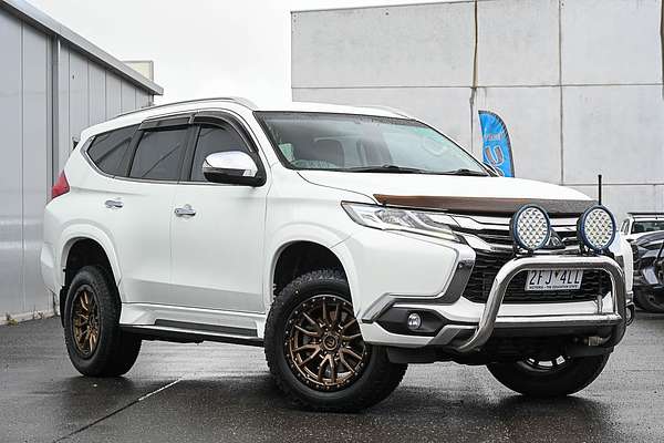 2017 Mitsubishi Pajero Sport GLX QE