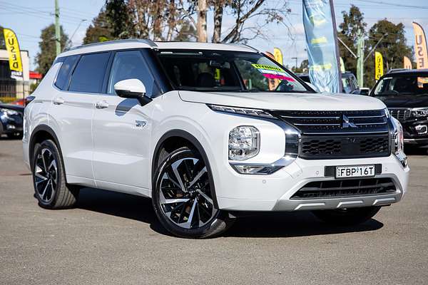 2023 Mitsubishi Outlander PHEV Exceed ZM