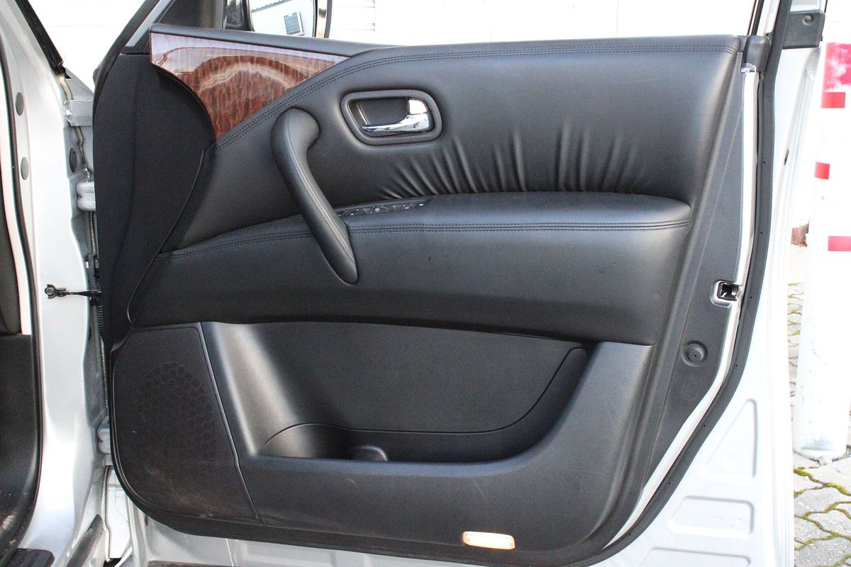 2024 Nissan Patrol Ti Y62