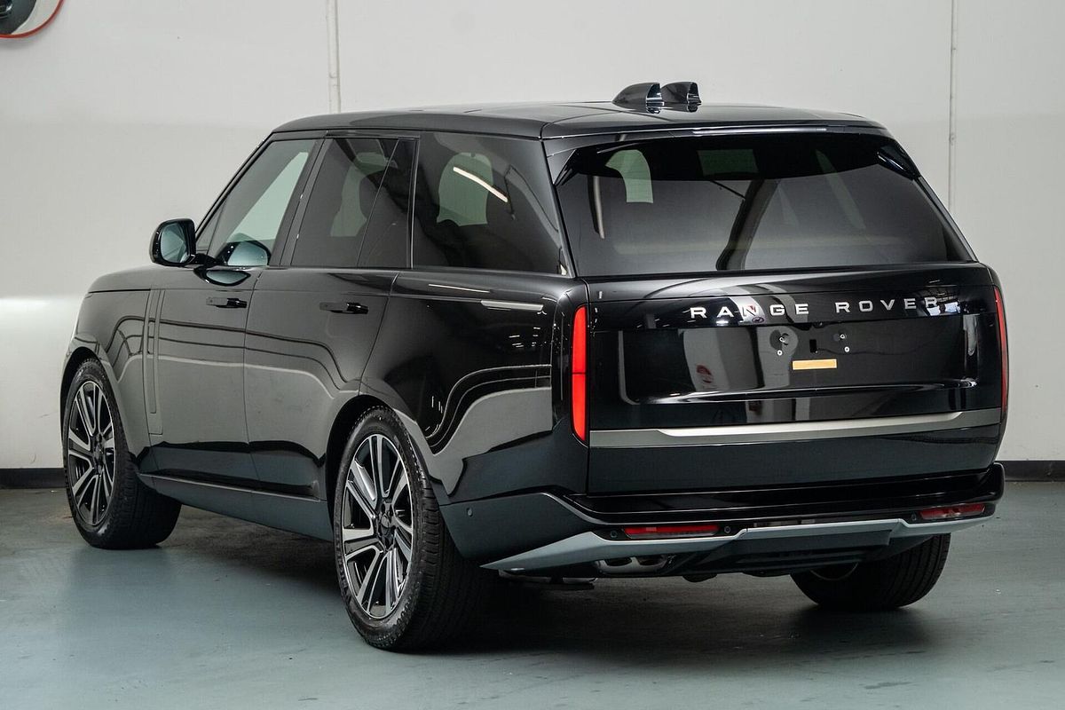 2026 Land Rover Range Rover D350 HSE L460