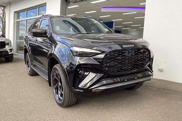 2026 Isuzu MU-X X-TERRAIN