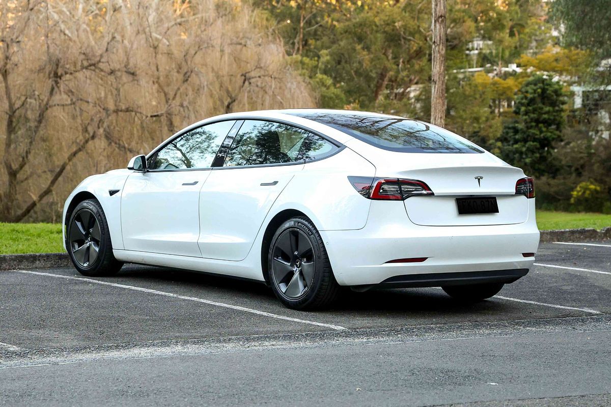 2020 Tesla Model 3 Standard Range Plus
