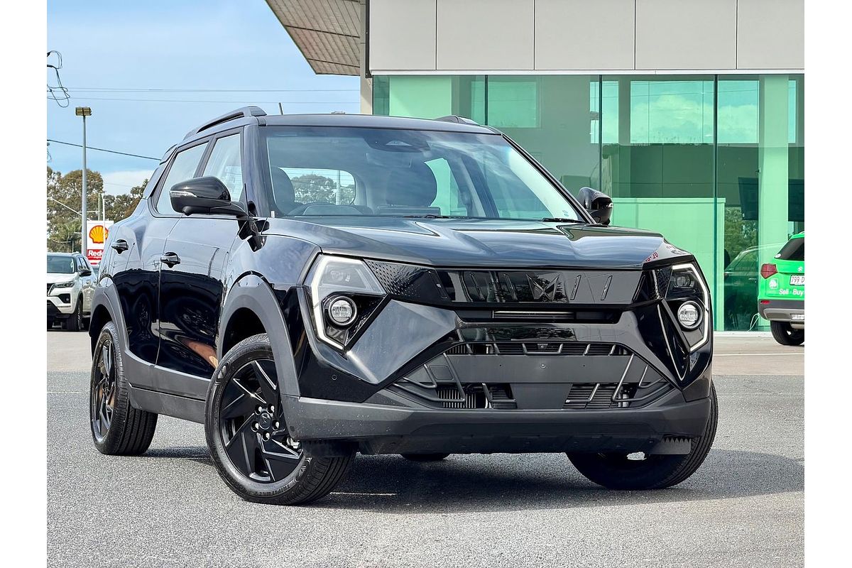 2026 Mahindra XUV3XO AX7L