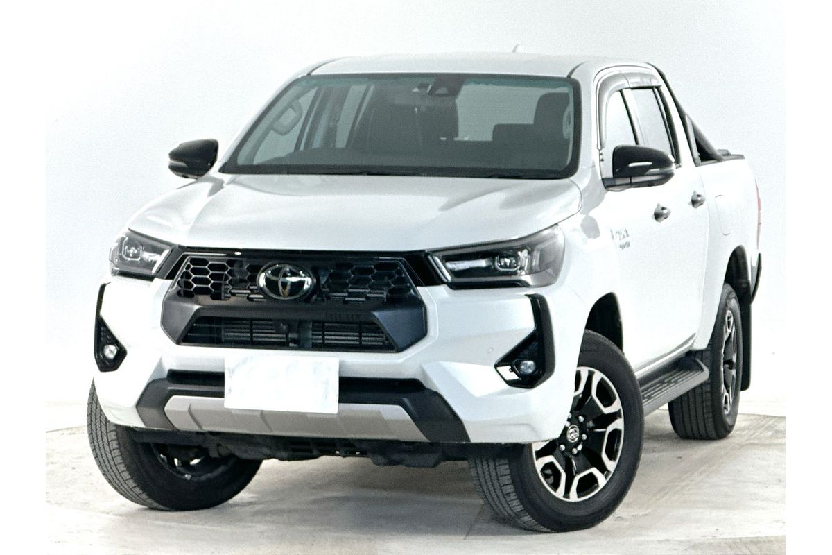 2024 Toyota Hilux SR5 48V GUN126R 4X4