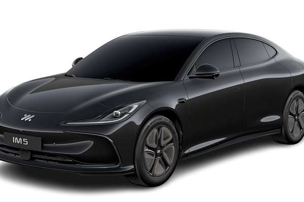2025 MG IM5 Premium P12L
