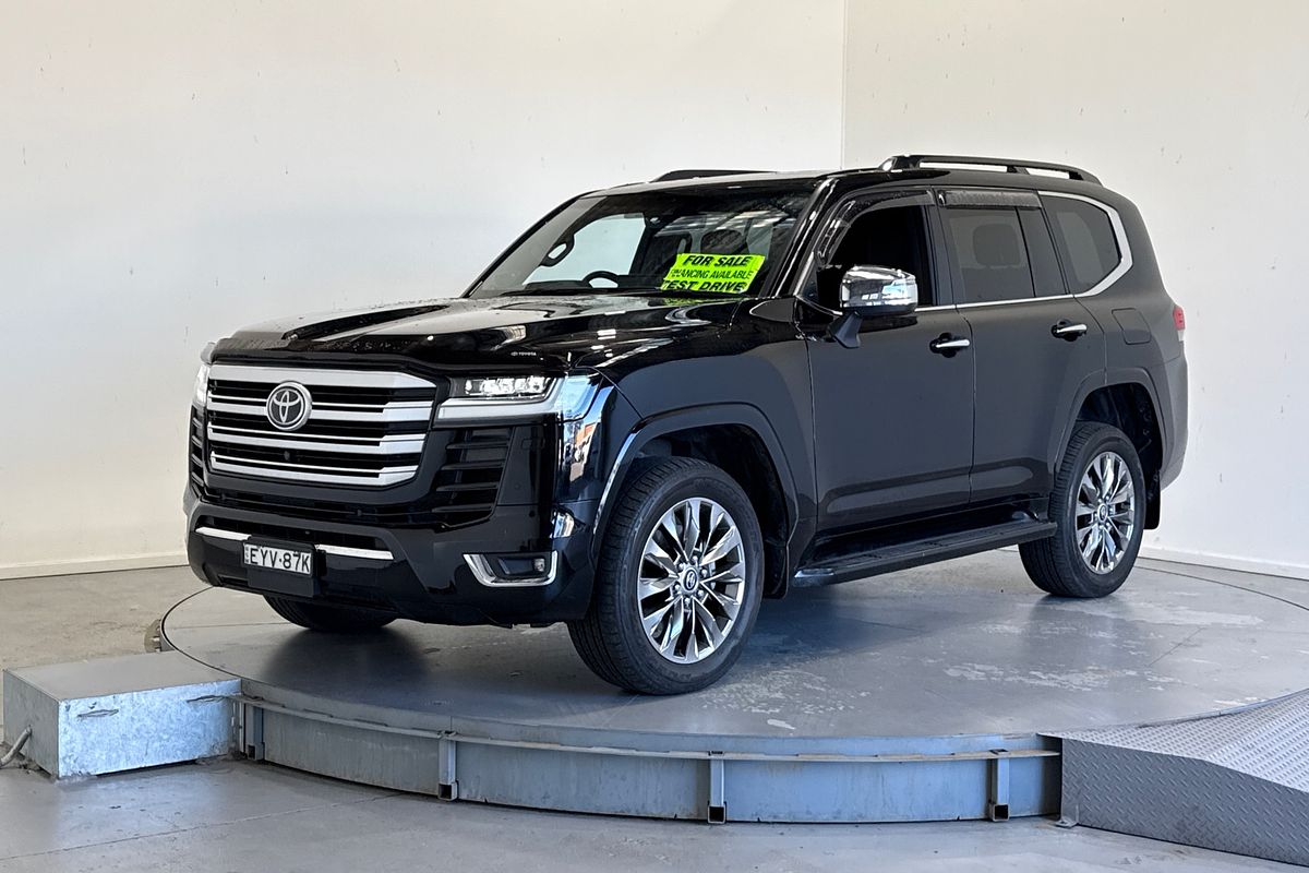 2023 Toyota Landcruiser Sahara ZX FJA300R