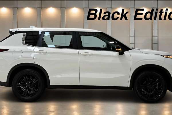 2024 Mitsubishi Outlander ES ZM