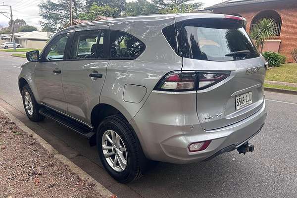 2021 Isuzu MU-X LS-M thumb-3