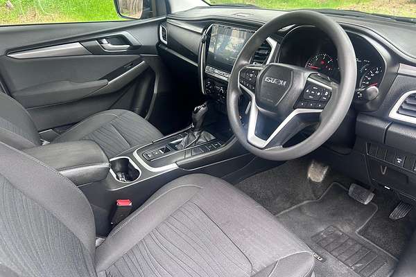 2021 Isuzu MU-X LS-M thumb-15