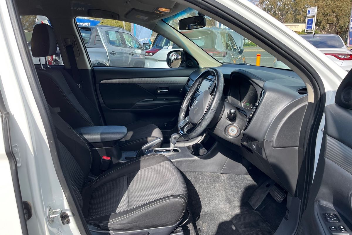 2016 Mitsubishi Outlander LS ZK