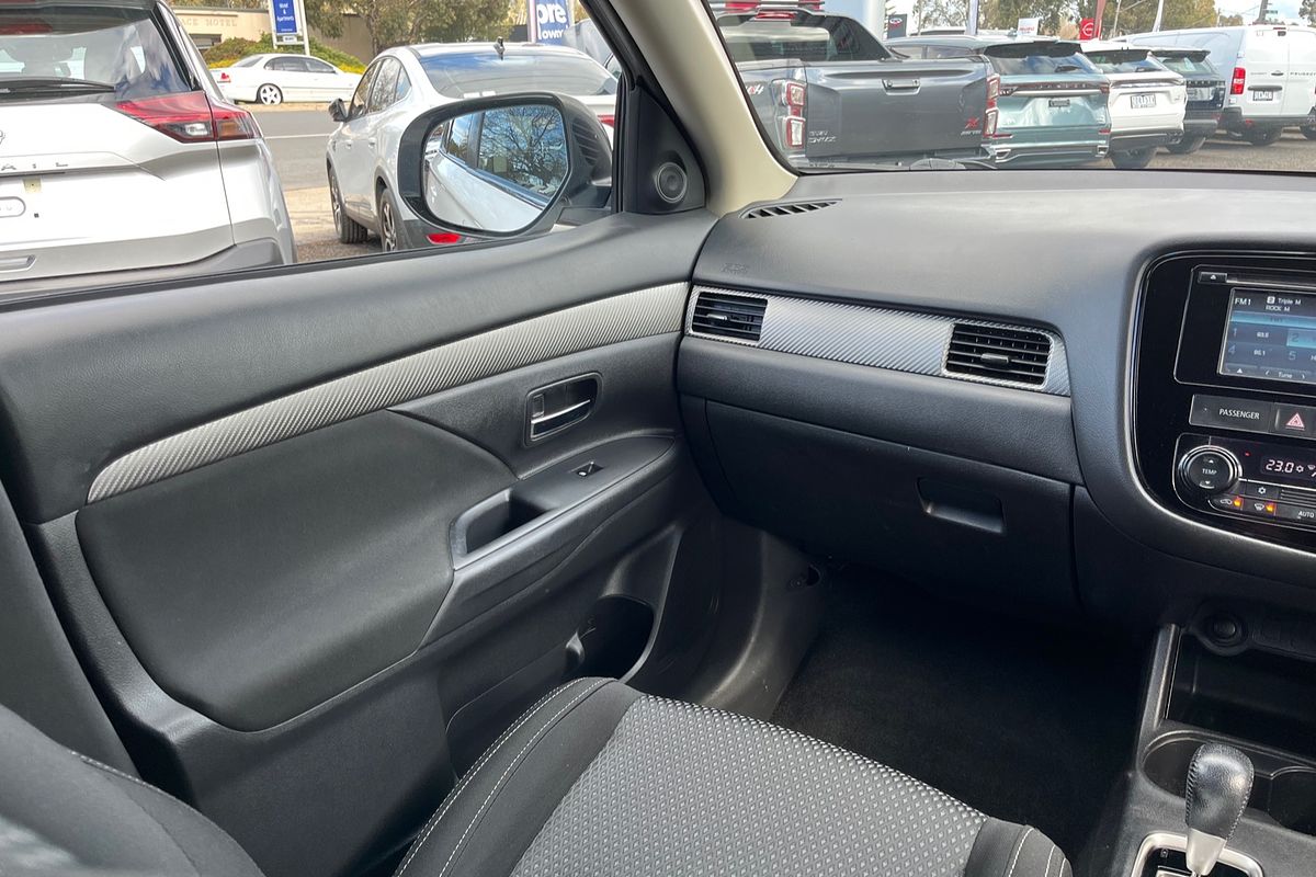 2016 Mitsubishi Outlander LS ZK
