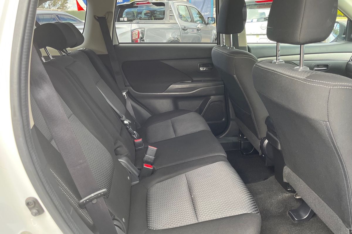 2016 Mitsubishi Outlander LS ZK