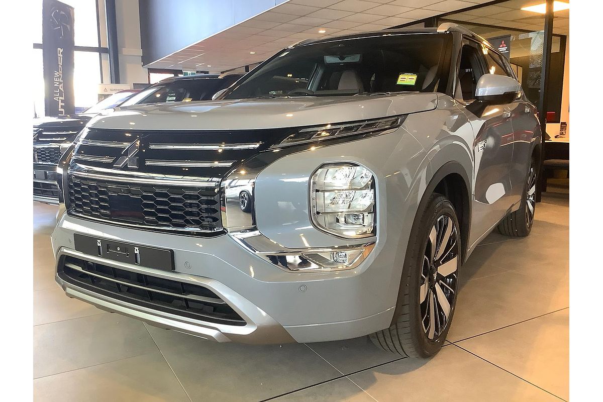 2025 Mitsubishi Outlander PHEV Exceed Tourer ZM