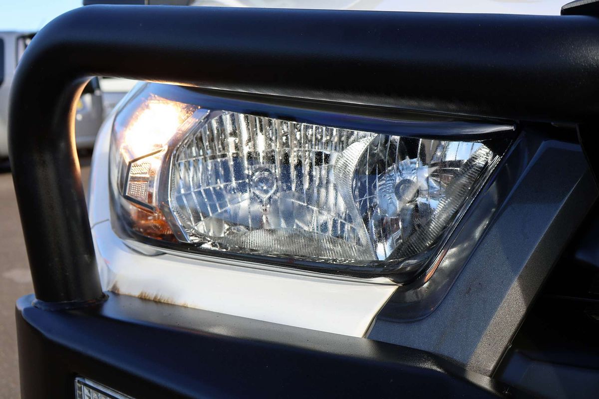 2022 Toyota Hilux SR GUN126R 4X4 image 27