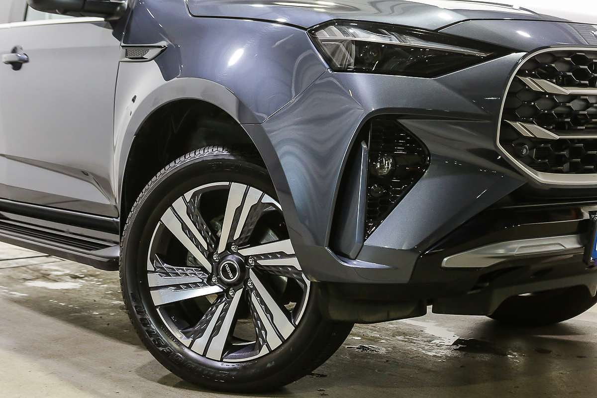 2025 Isuzu MU-X LS-T