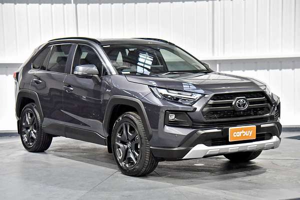 2025 Toyota RAV4 Edge AXAH54R