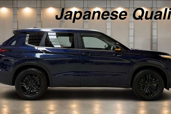 2024 Mitsubishi Outlander LS ZM