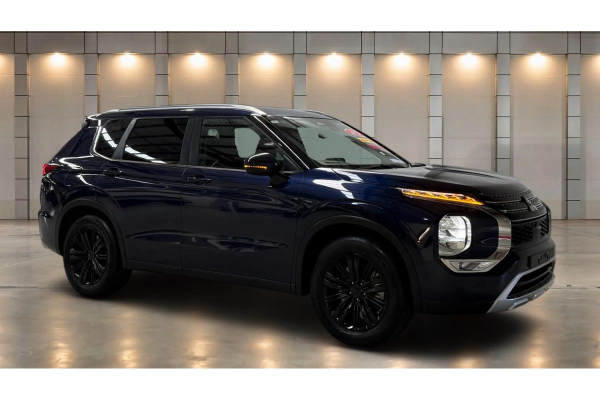 2024 Mitsubishi Outlander LS ZM