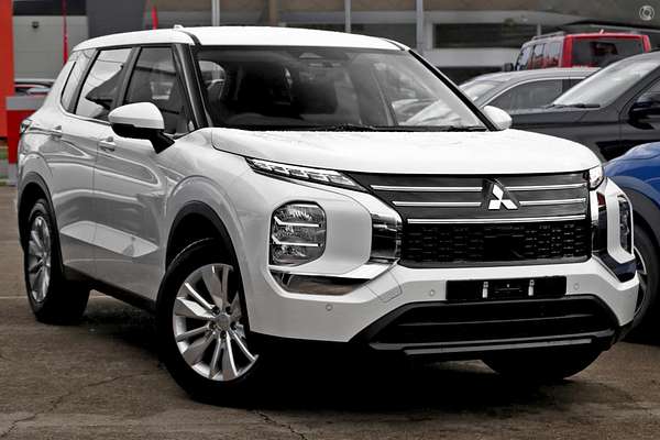 2026 Mitsubishi Outlander ES ZM