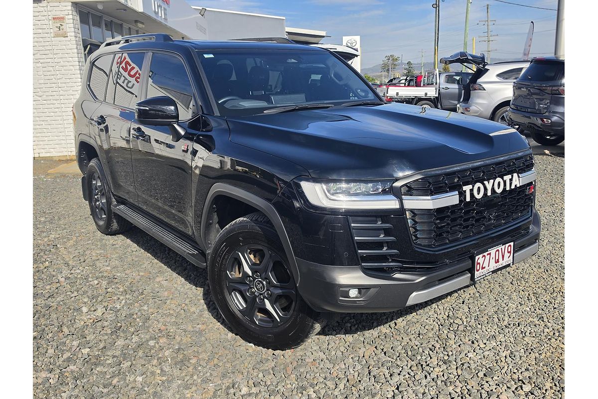 2025 Toyota Landcruiser GR Sport FJA300R