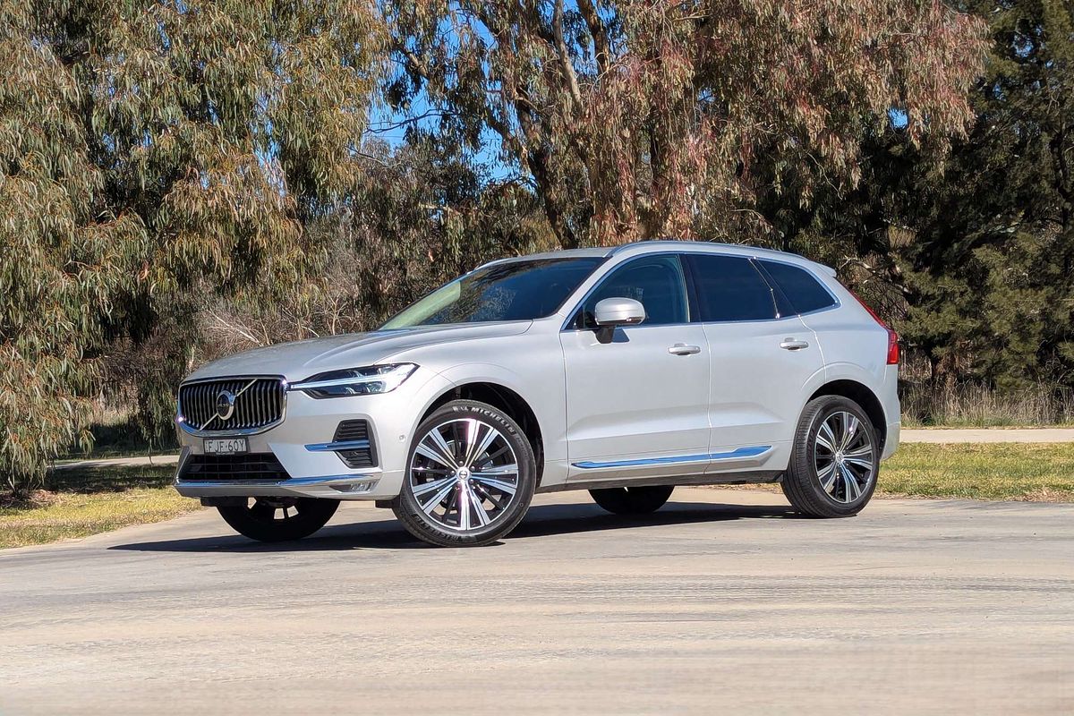 2023 Volvo XC60 Ultimate B5 Bright